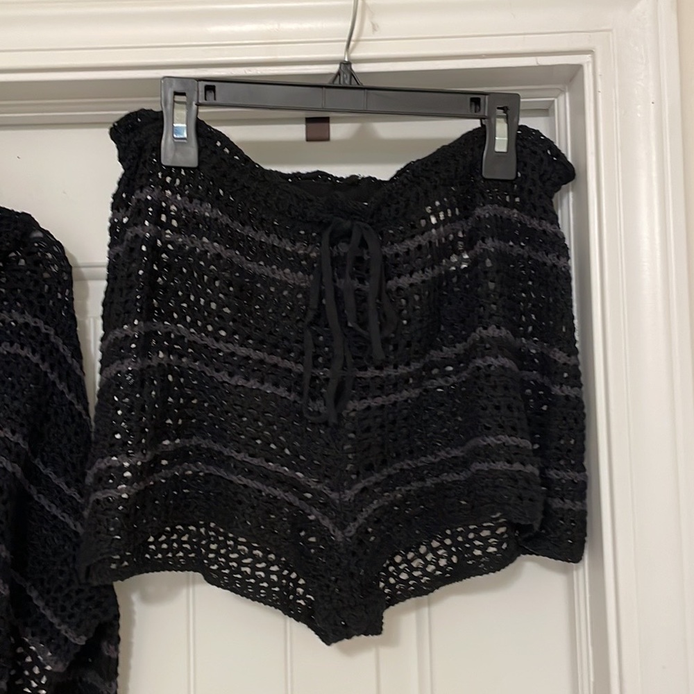 Free People Beach Montauk Dunes Crochet Set Size XS Sweater & Shorts BLACK - Picture 5 of 8